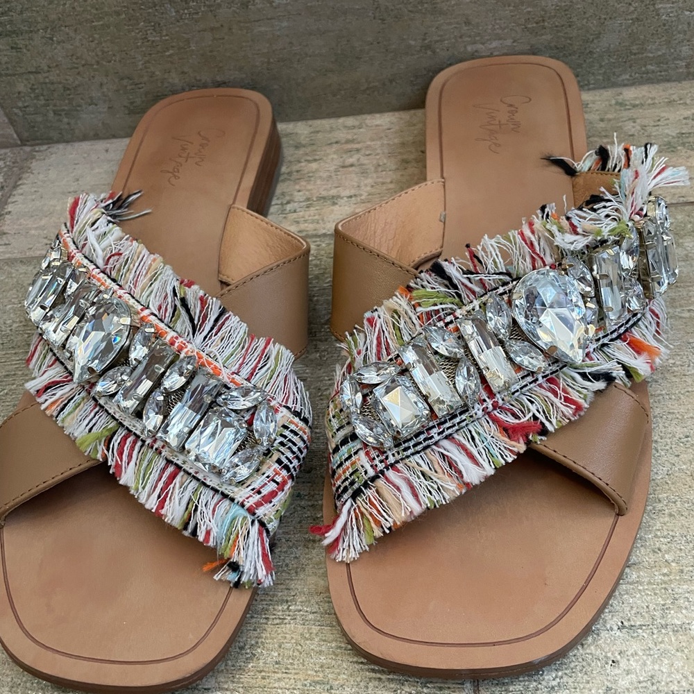 CROWN VINTAGE SOMAYA SANDAL size 9